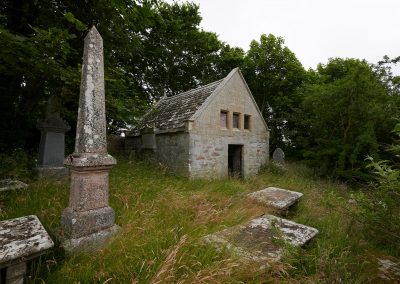 Reay cross slab mausoleum © Ewen Weatherspoon