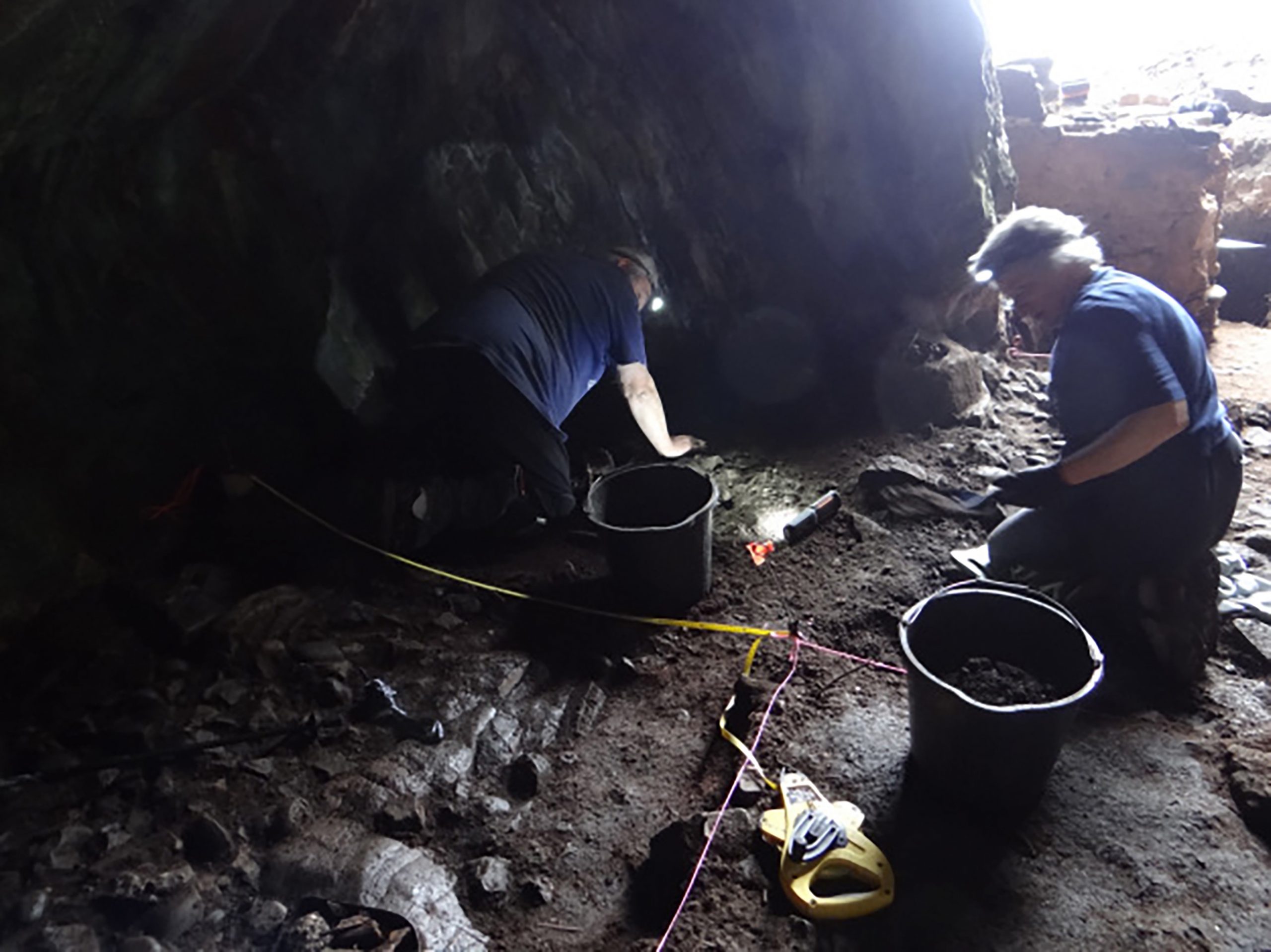 Volunteers Robin and Janet Witheridge digging in the North West quadrant ©NOSAS